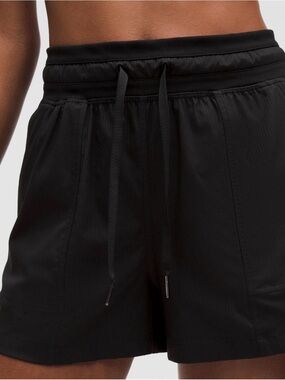 Lululemon Dance Studio Shorts 3.5”